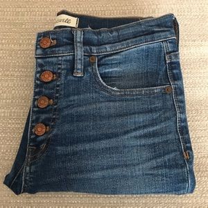 Madewell 9” high rise Skinny Button-up Fly Size 28